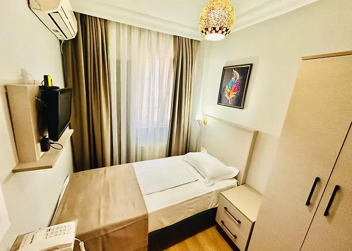 Hotel Crowned Exclusive 2*