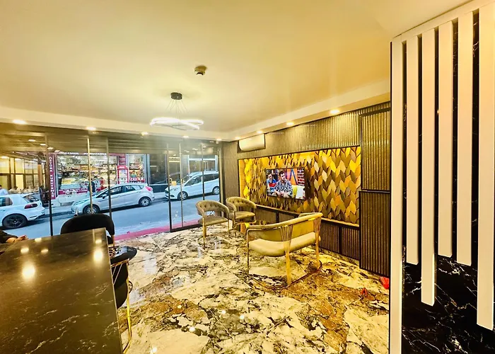 Crowned Exclusive 2*