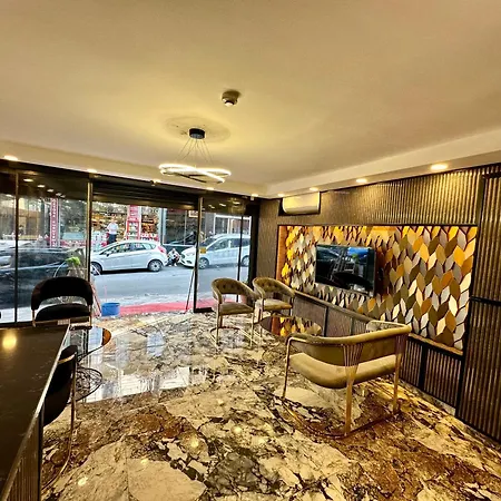 فندق Crowned Exclusive