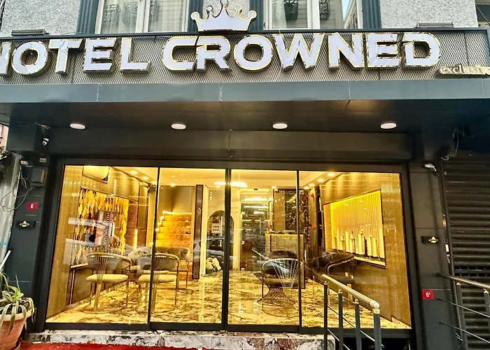 Отель Crowned Exclusive 2*