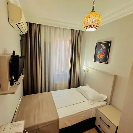 Crowned Exclusive Hotel Estambul