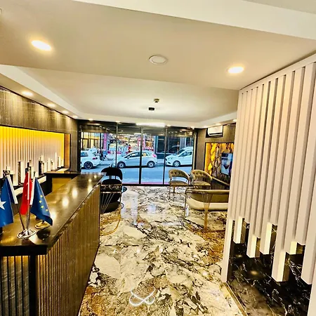 Crowned Exclusive Hotel