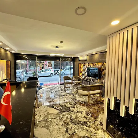 Crowned Exclusive Hotel 2*