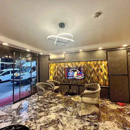 Crowned Exclusive Hotel