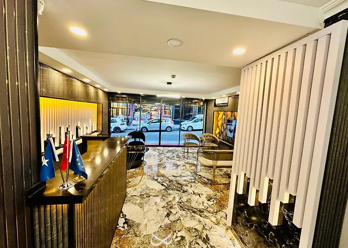 Crowned Exclusive Hotel