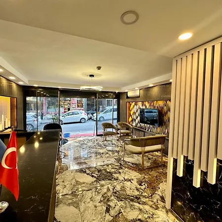 Crowned Exclusive Otel 2*