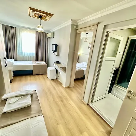 Otel Crowned Exclusive