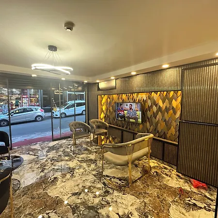 Crowned Exclusive Otel